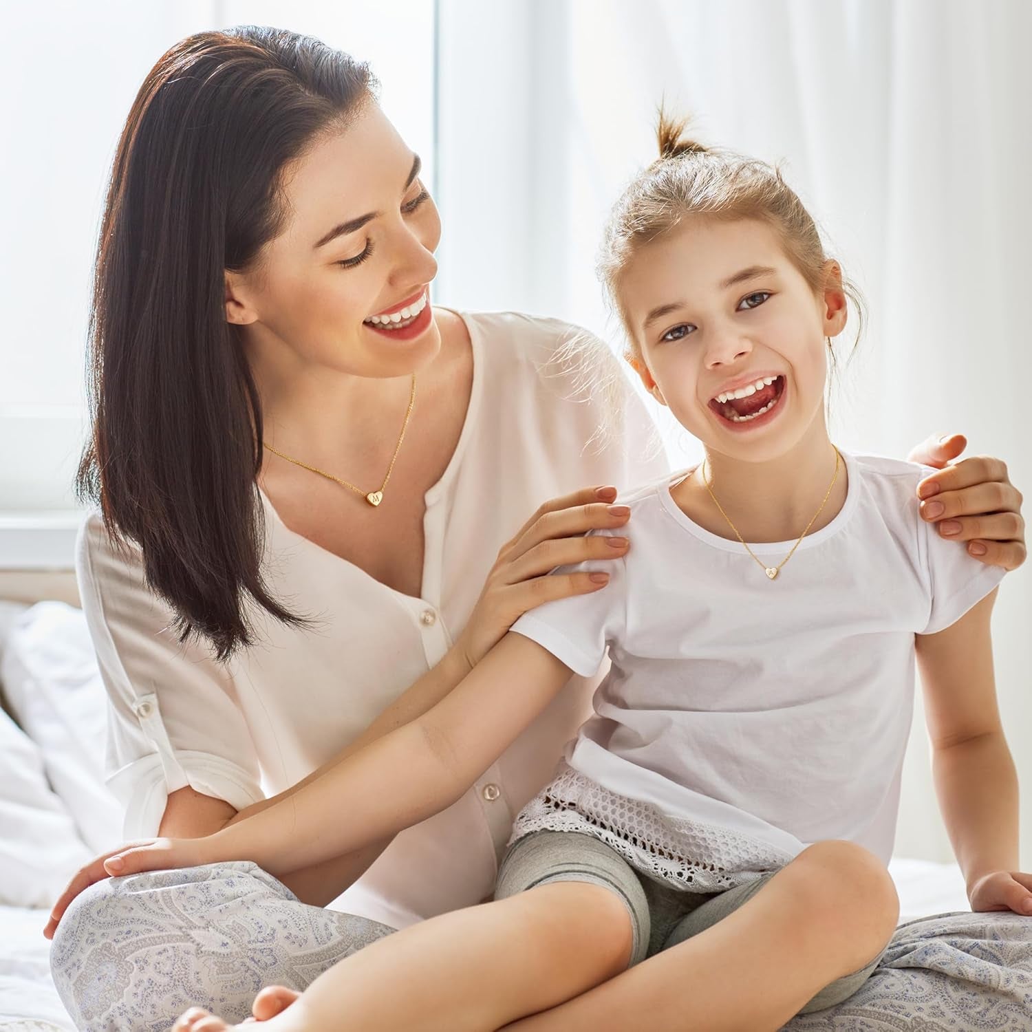 Heart Initial Necklaces for Women Girls - 14K Gold Filled Heart Pendant Letter Alphabet Necklace Tiny Initial Necklaces for Women Kids Child Heart Letter Initial Necklace Birthday Gifts for Girls